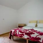 Dikellari فيلة *