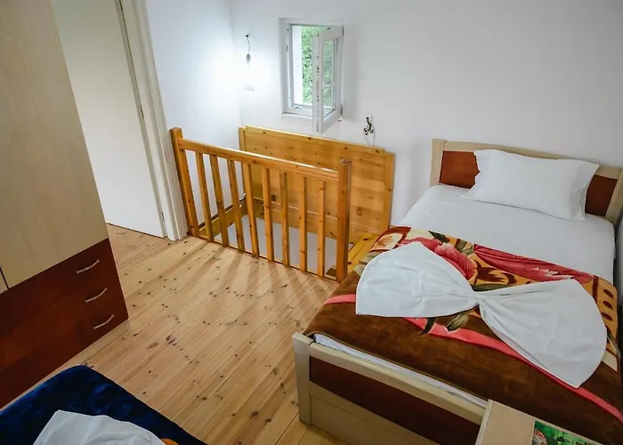 Dikellari Поградец